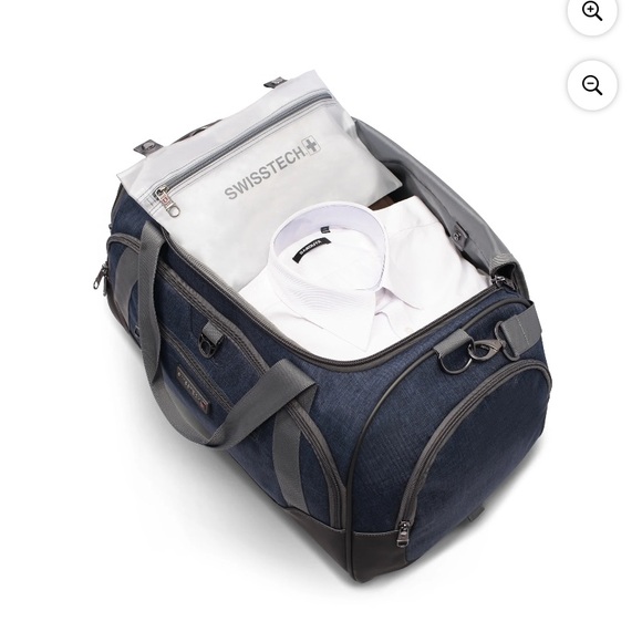 SwissTech Excursion Blue 24" Travel Duffel 24 X 10.5 X 12 With Shoulder Strap - Picture 5 of 8